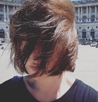 Welcome to the website of journalist Michelle Topham