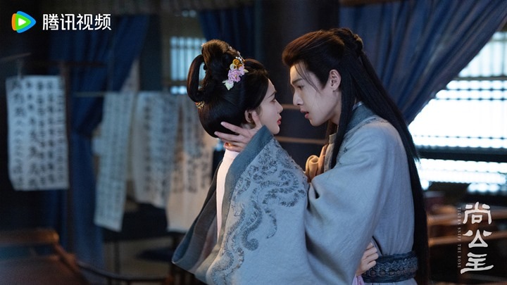 Li Yun Rui and Meng Zi Yi in Tigers Sniff the Rose still