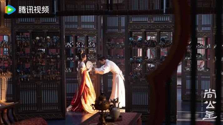 Li Yun Rui and Meng Zi Yi in Tigers Sniff the Rose still