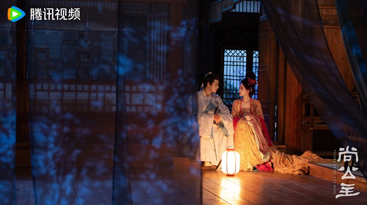 Li Yun Rui and Meng Zi Yi in Tigers Sniff the Rose still