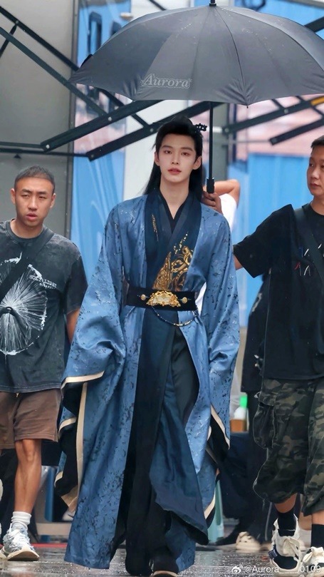 Blossoms of power set photos